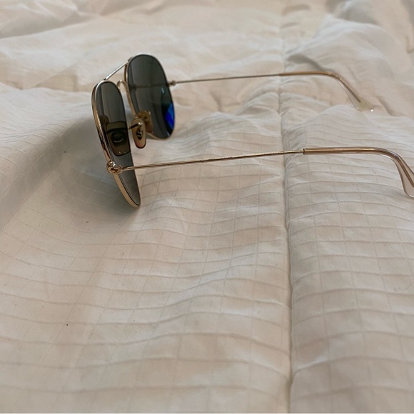 Ray-Ban Gold Aviator Sunglasses - Picture 11 of 14